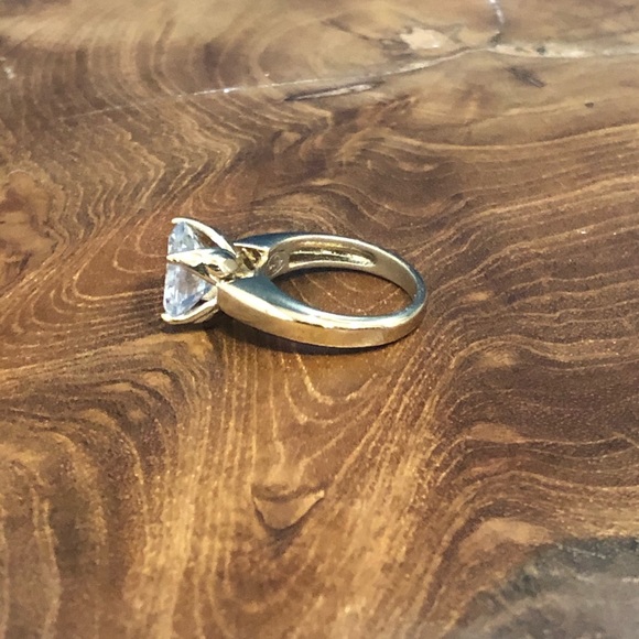 Gold Solitaire Premier Designs Ring - Picture 2 of 4